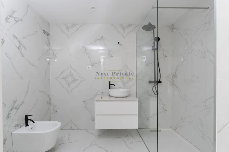 Apartamento T5 para Venda em Campanhã Foto 30