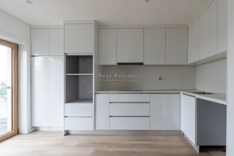 Apartamento T5 para Venda em Campanhã Foto 6