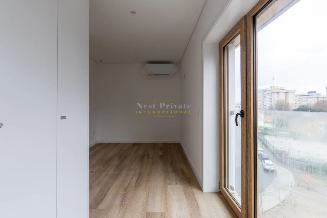 Apartamento T5 para Venda em Campanhã Foto 22