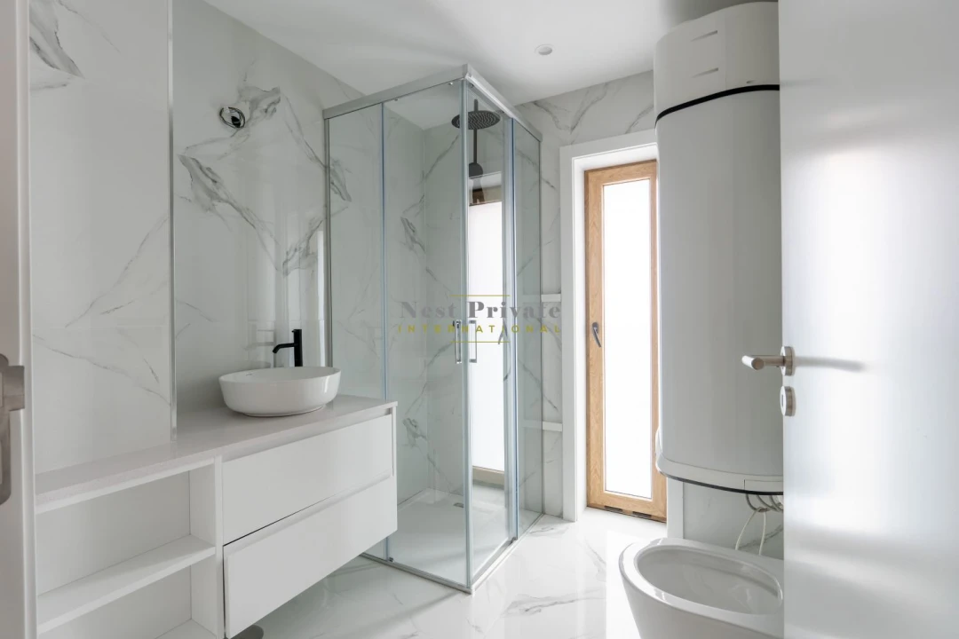 Apartamento T5 para Venda em Campanhã Foto 23