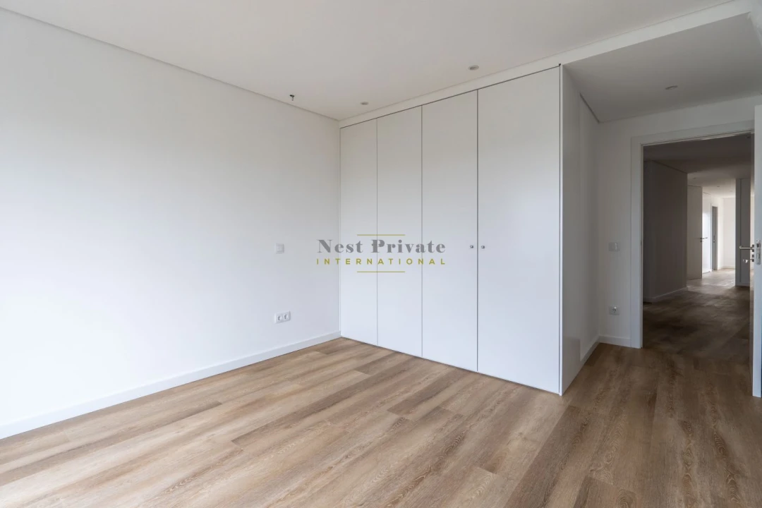 Apartamento T5 para Venda em Campanhã Foto 26