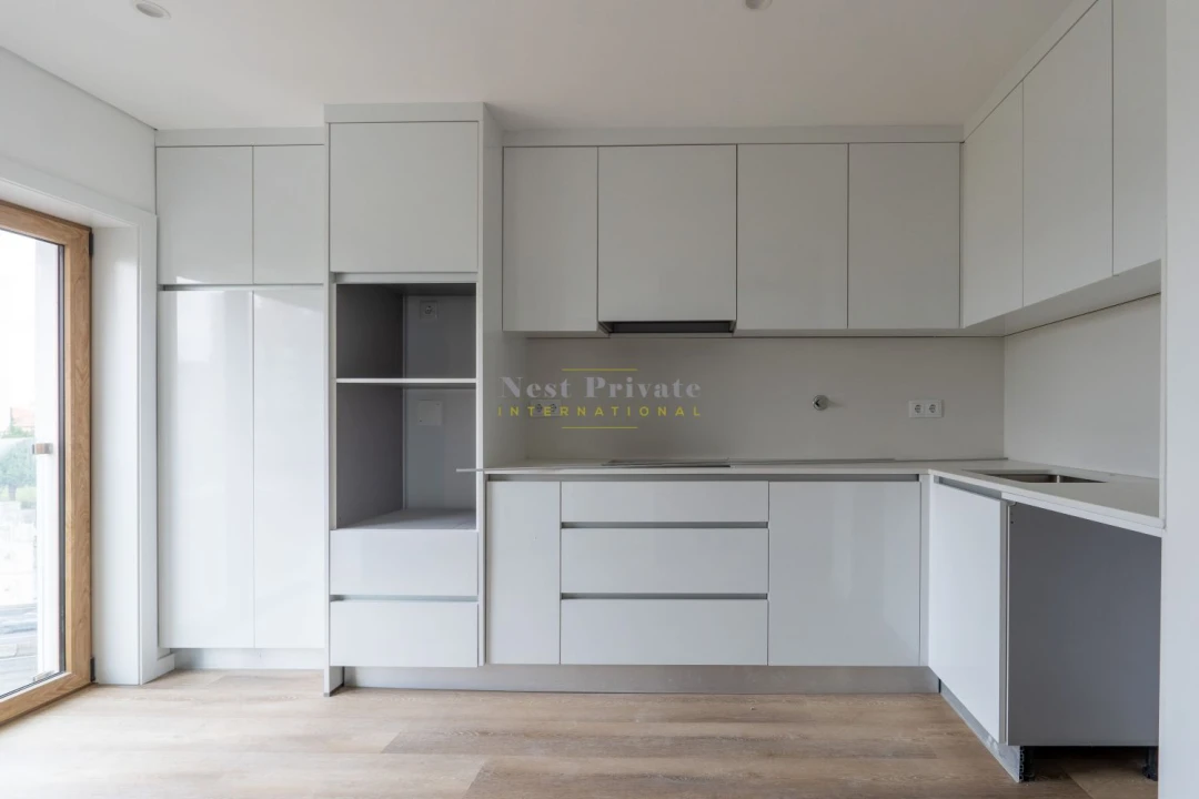 Apartamento T5 para Venda em Campanhã Foto 6