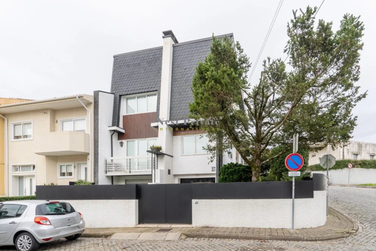 Moradia T5 para Venda em Gondomar (São Cosme), Valbom e Jovim Foto 54