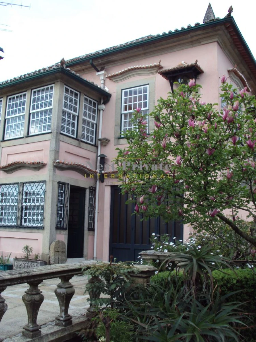 Moradia T5 para Venda em Abraveses Foto 8