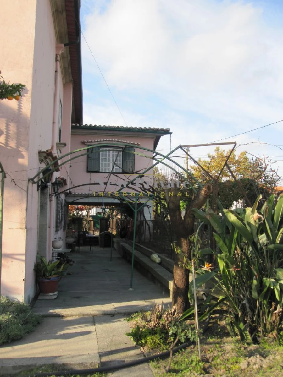 Moradia T5 para Venda em Abraveses Foto 40