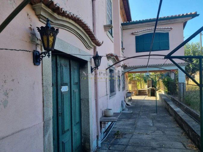 Moradia T5 para Venda em Abraveses Foto 51