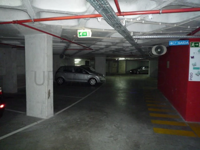 Prédio para Venda em Glória e Vera Cruz Foto 11