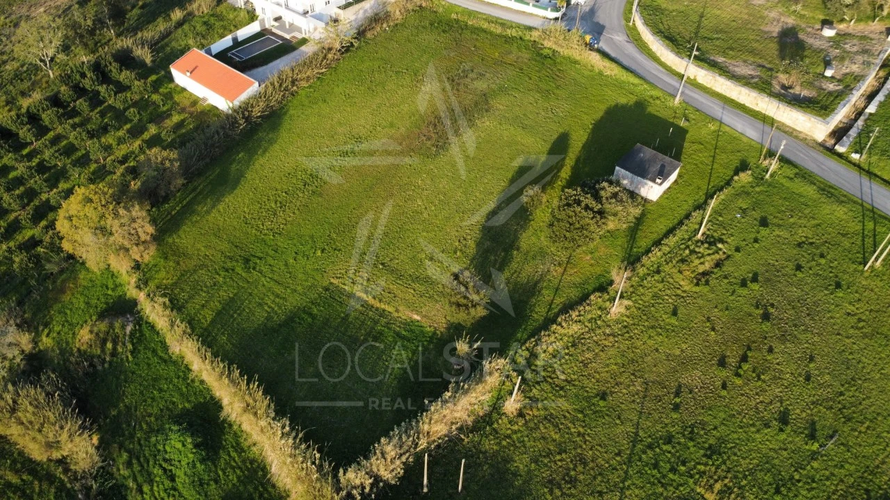 Terreno para Venda em Tornada e Salir do Porto Foto 7