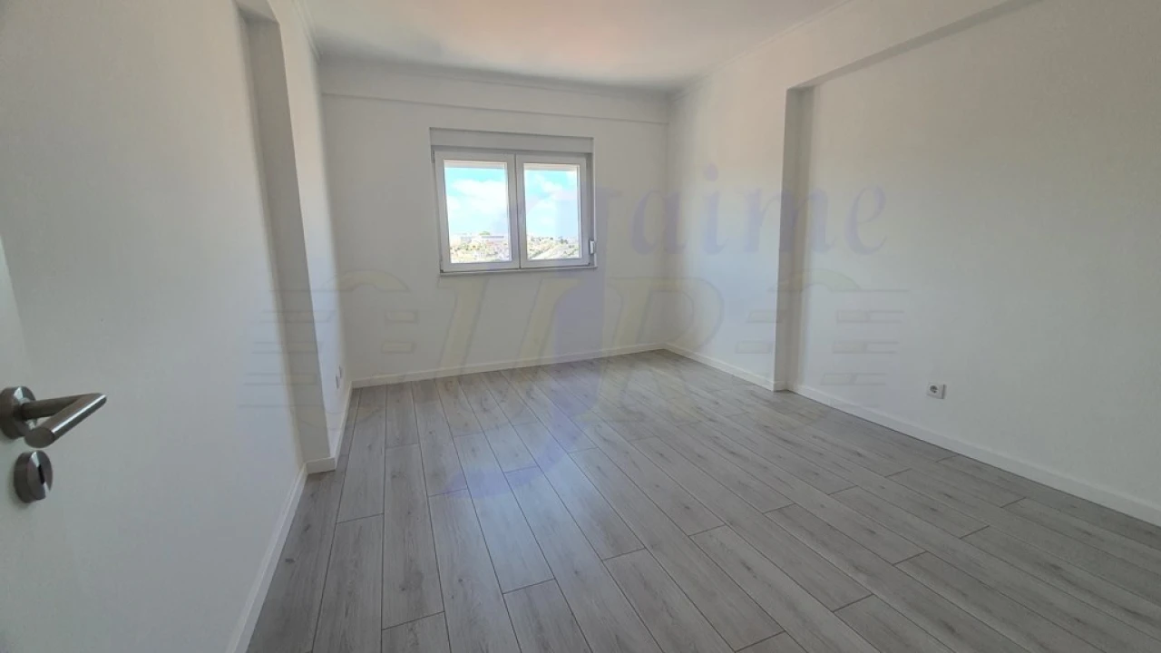Apartamento T3 para Venda em Agualva e Mira-Sintra Foto 21