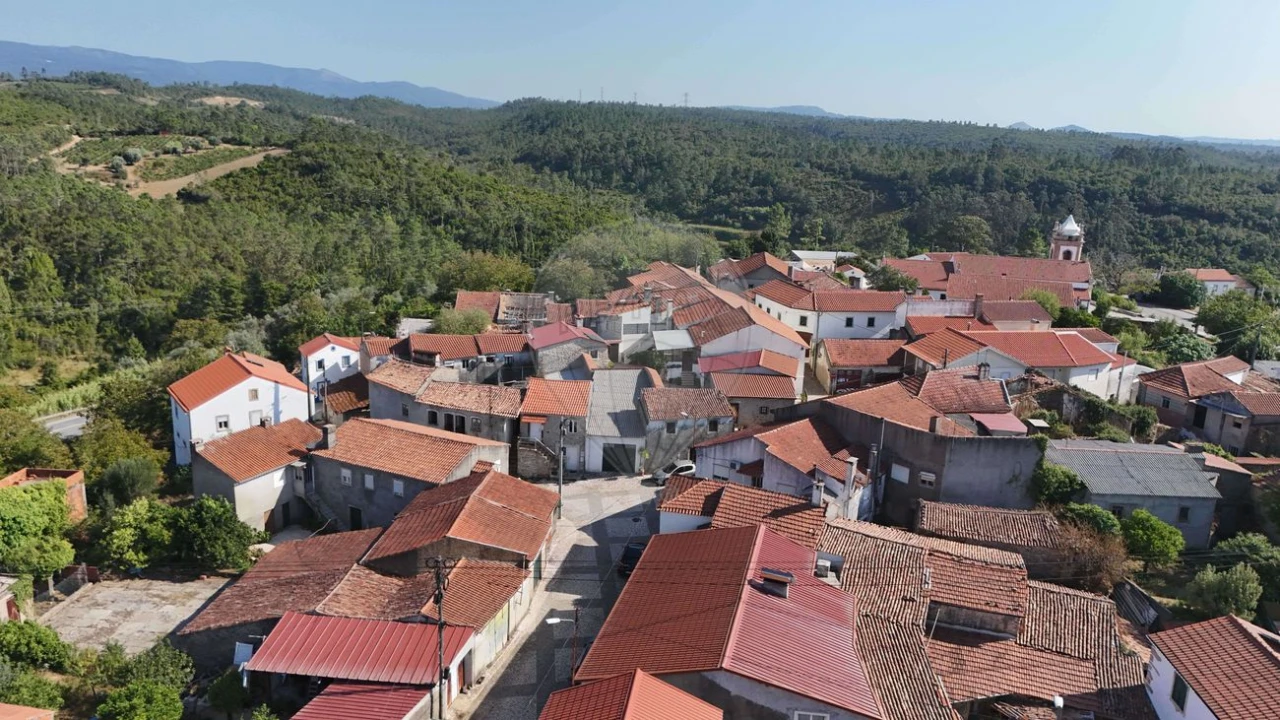 Moradia T3 para Venda em Vila Seca e Bem da Fé Foto 36