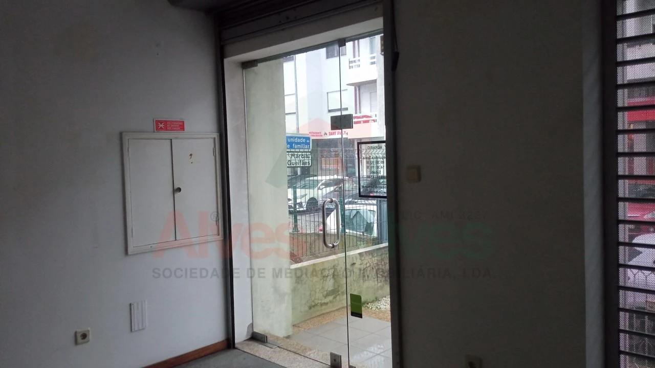 Loja para Arrendamento em Cidade da Maia Foto 6