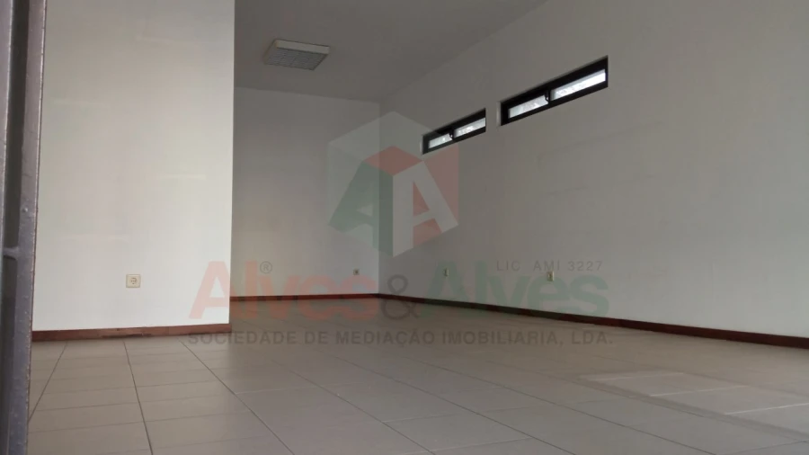 Loja para Arrendamento em Cidade da Maia Foto 4