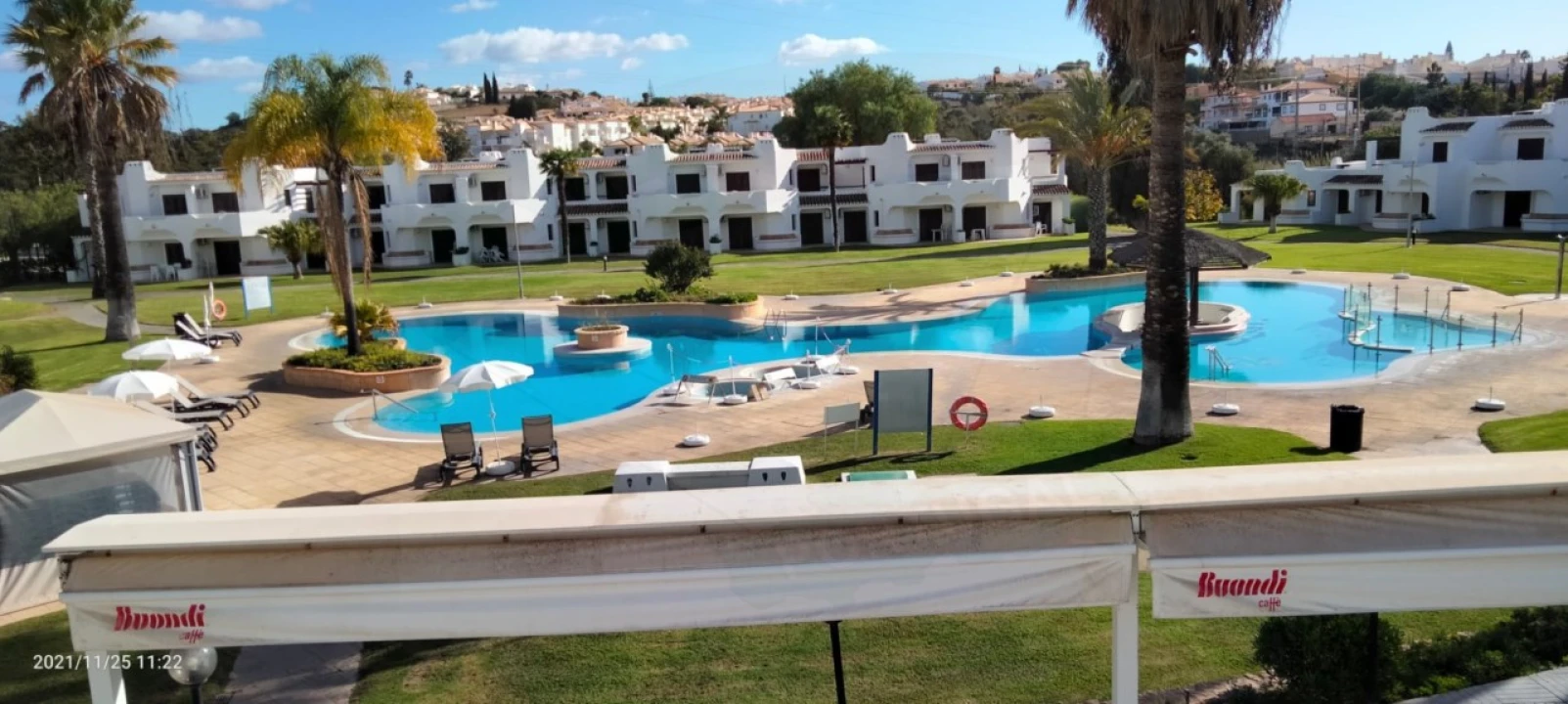Moradia T1 para Venda em Albufeira e Olhos de Água Foto 1