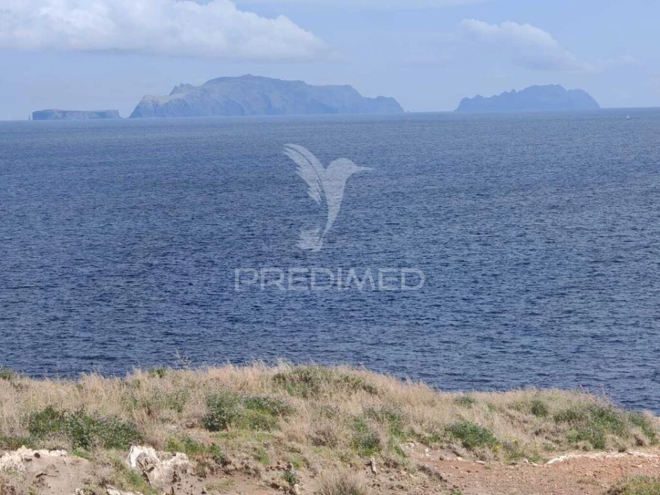 Terreno para Venda em Caniçal Foto 17