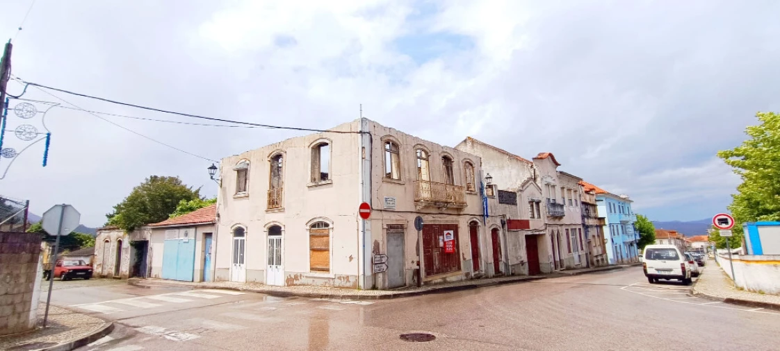 Moradia T5 para Venda em Lousã e Vilarinho Foto 2