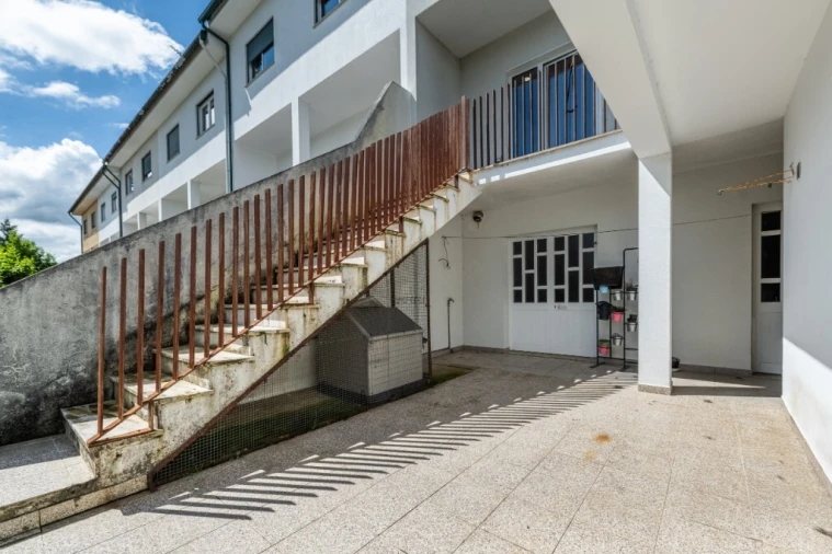 Moradia T3 para Venda em Carrazedo Foto 22