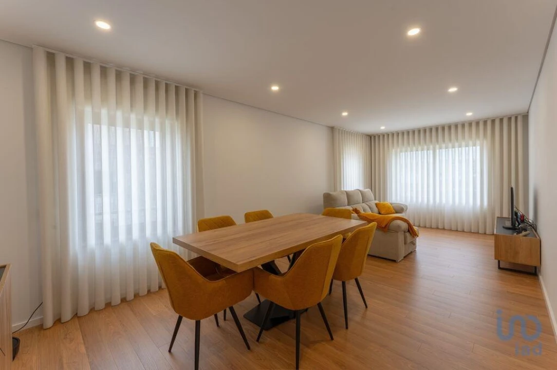 Apartamento T3 para Venda em Esmoriz Foto 1