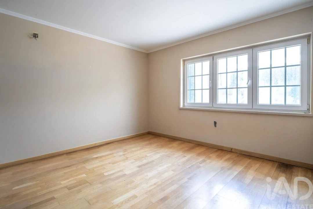 Moradia T4 para Venda em Corroios Foto 22