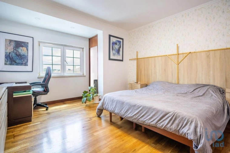 Moradia T4 para Venda em Corroios Foto 9