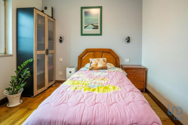 Moradia T4 para Venda em Corroios Foto 12