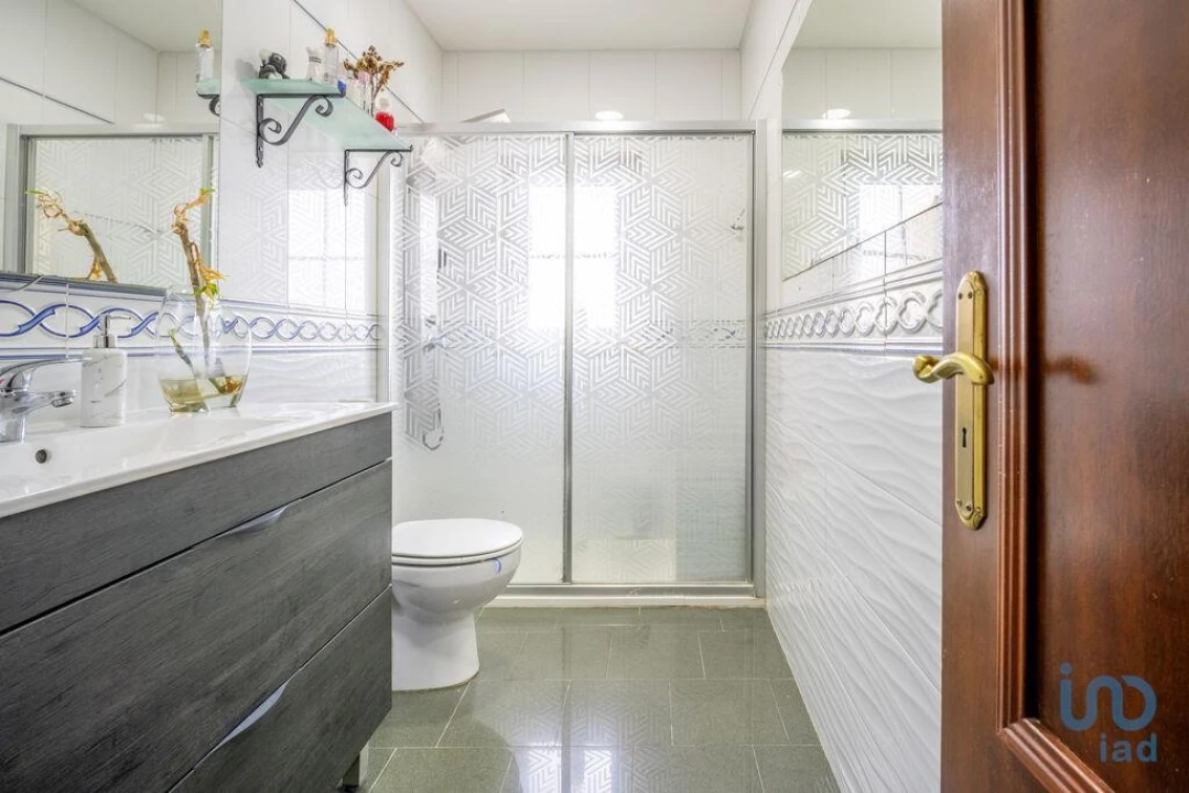 Moradia T4 para Venda em Corroios Foto 14