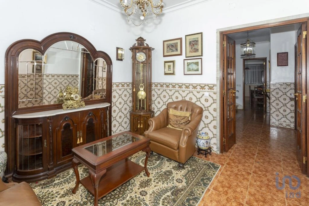 Moradia T4 para Venda em Algueirão-Mem Martins Foto 4