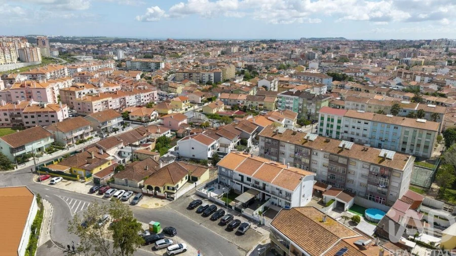 Moradia T4 para Venda em Algueirão-Mem Martins Foto 27