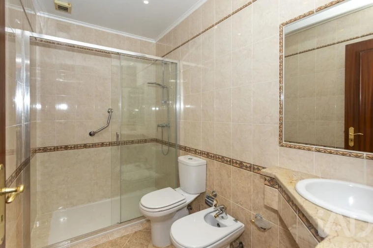 Moradia T4 para Venda em Algueirão-Mem Martins Foto 20