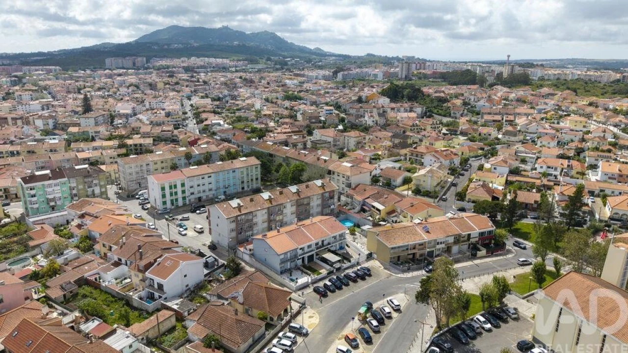 Moradia T4 para Venda em Algueirão-Mem Martins Foto 28