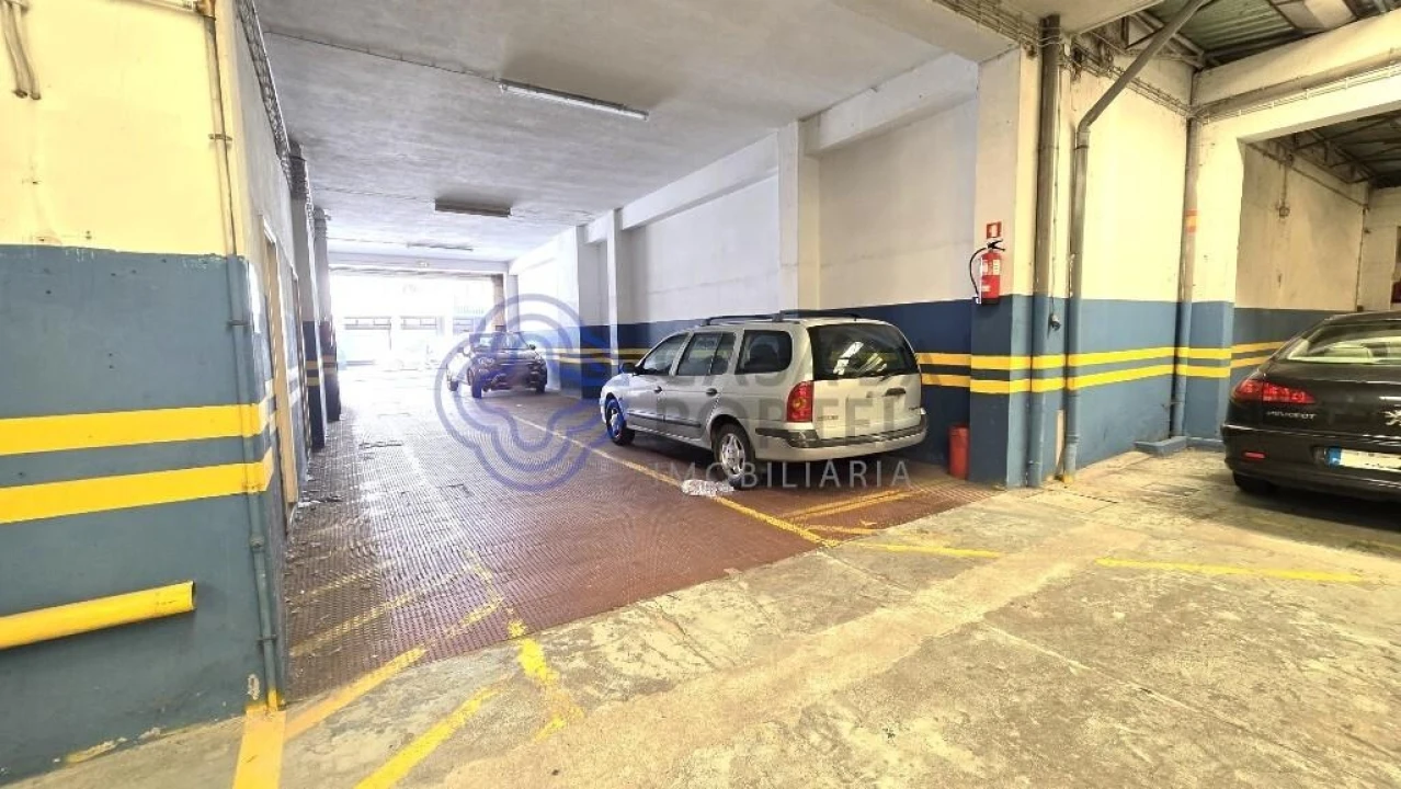 Armazém para Arrendamento em Matosinhos e Leça da Palmeira Foto 4