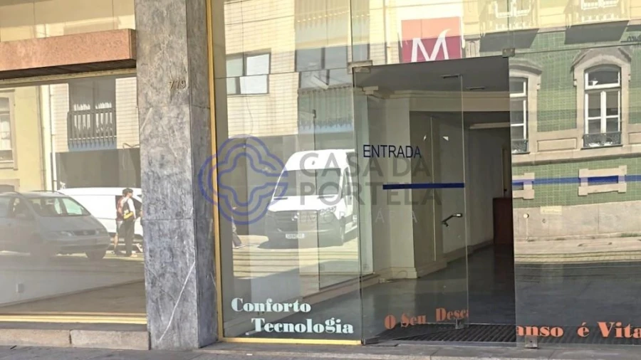 Armazém para Arrendamento em Matosinhos e Leça da Palmeira Foto 11