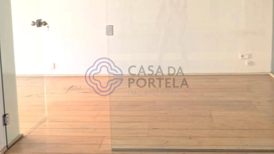 Armazém para Arrendamento em Matosinhos e Leça da Palmeira Foto 12