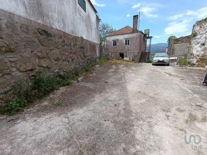 Moradia T2 para Venda em Chaviães e Paços Foto 3