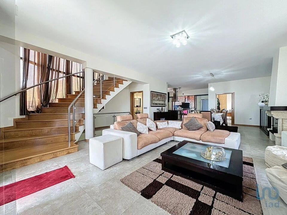 Moradia T3 para Venda em Caniçal Foto 10