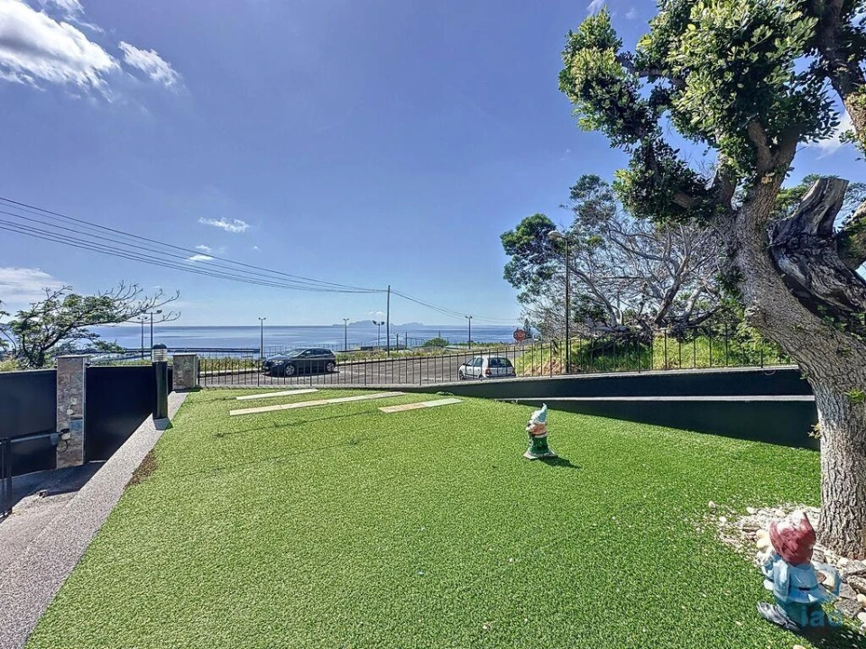 Moradia T3 para Venda em Caniçal Foto 7