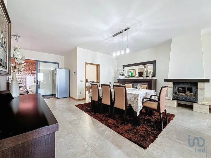 Moradia T3 para Venda em Caniçal Foto 9