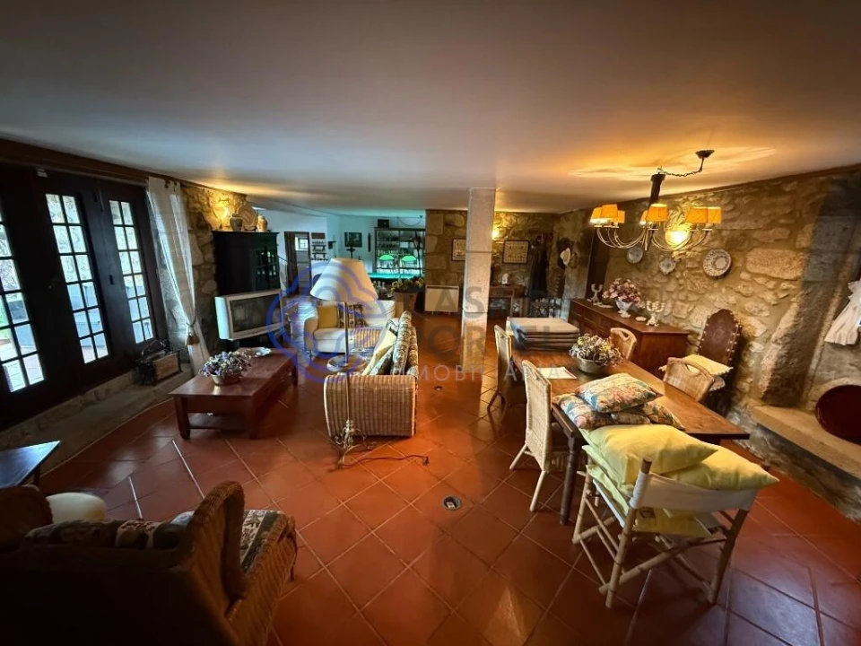 Moradia T4 para Venda em Coura Foto 33