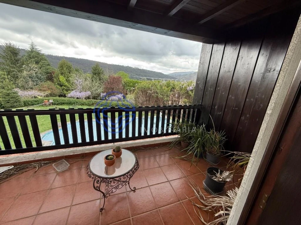 Moradia T4 para Venda em Coura Foto 20