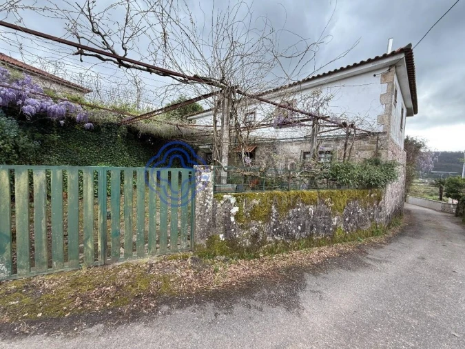 Moradia T4 para Venda em Coura Foto 45