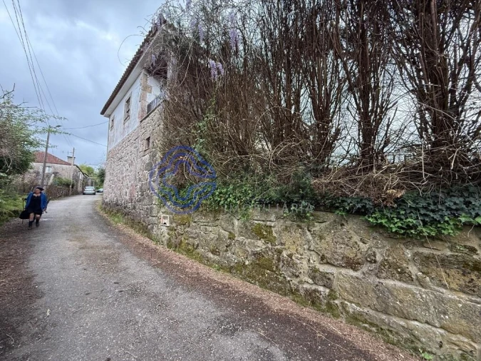 Moradia T4 para Venda em Coura Foto 6