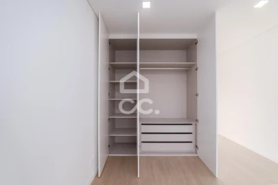 Apartamento T4 para Venda em Tavarede