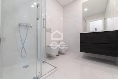 Apartamento T4 para Venda em Tavarede