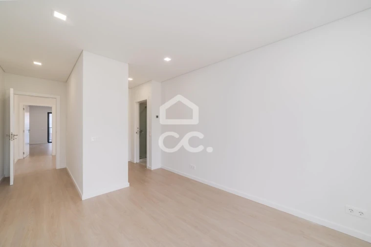 Apartamento T4 para Venda em Tavarede Foto 15