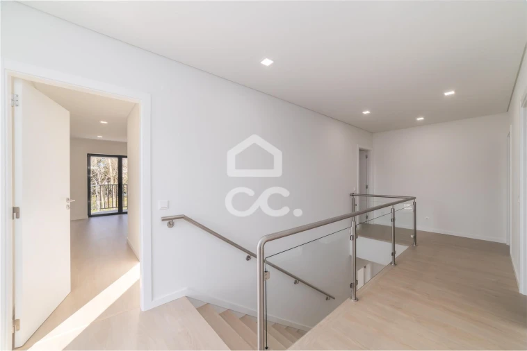 Apartamento T4 para Venda em Tavarede Foto 14