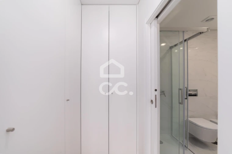 Apartamento T4 para Venda em Tavarede Foto 17