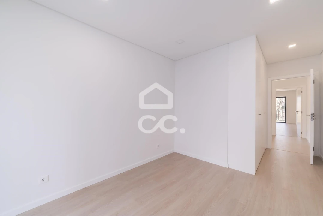 Apartamento T4 para Venda em Tavarede Foto 20