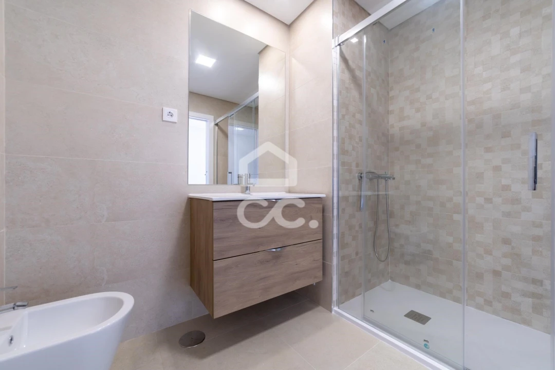 Apartamento T4 para Venda em Tavarede Foto 22