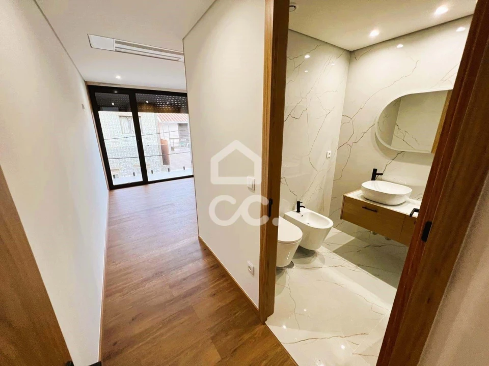 Apartamento T3 para Venda em Antas e Abade de Vermoim Foto 11