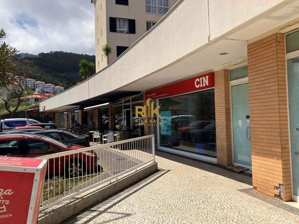 Negócio para Venda em Caniço Foto 2