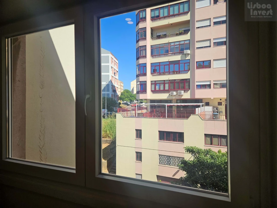 Apartamento T3 para Venda em Benfica Foto 2